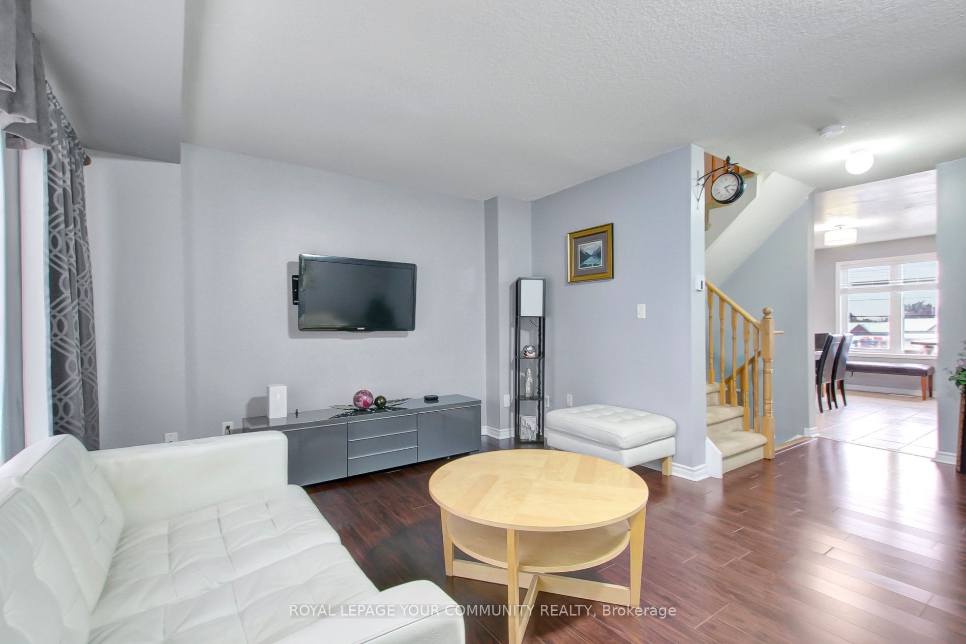 162 Bayly St W