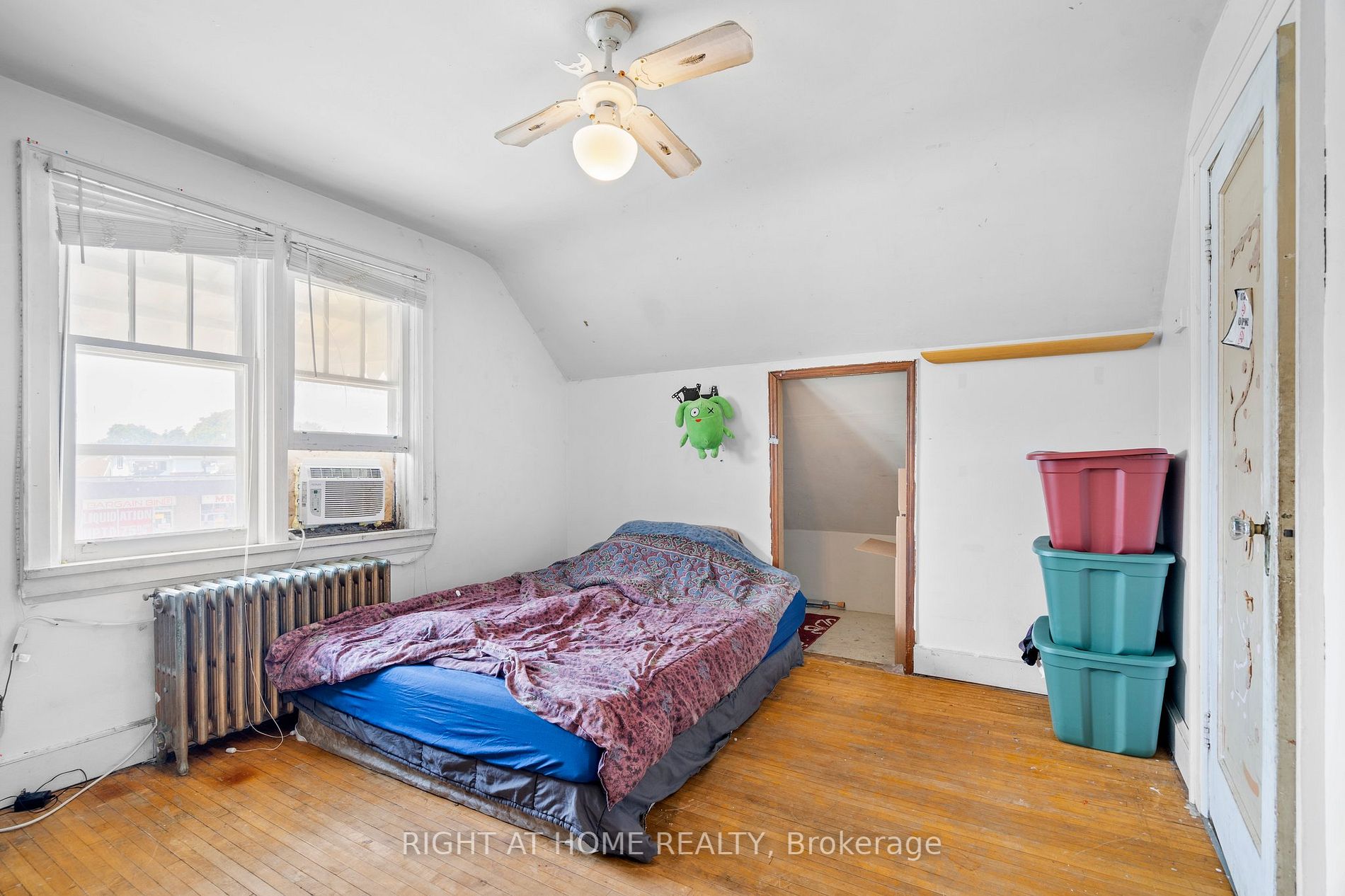 559 Ritson Rd S
