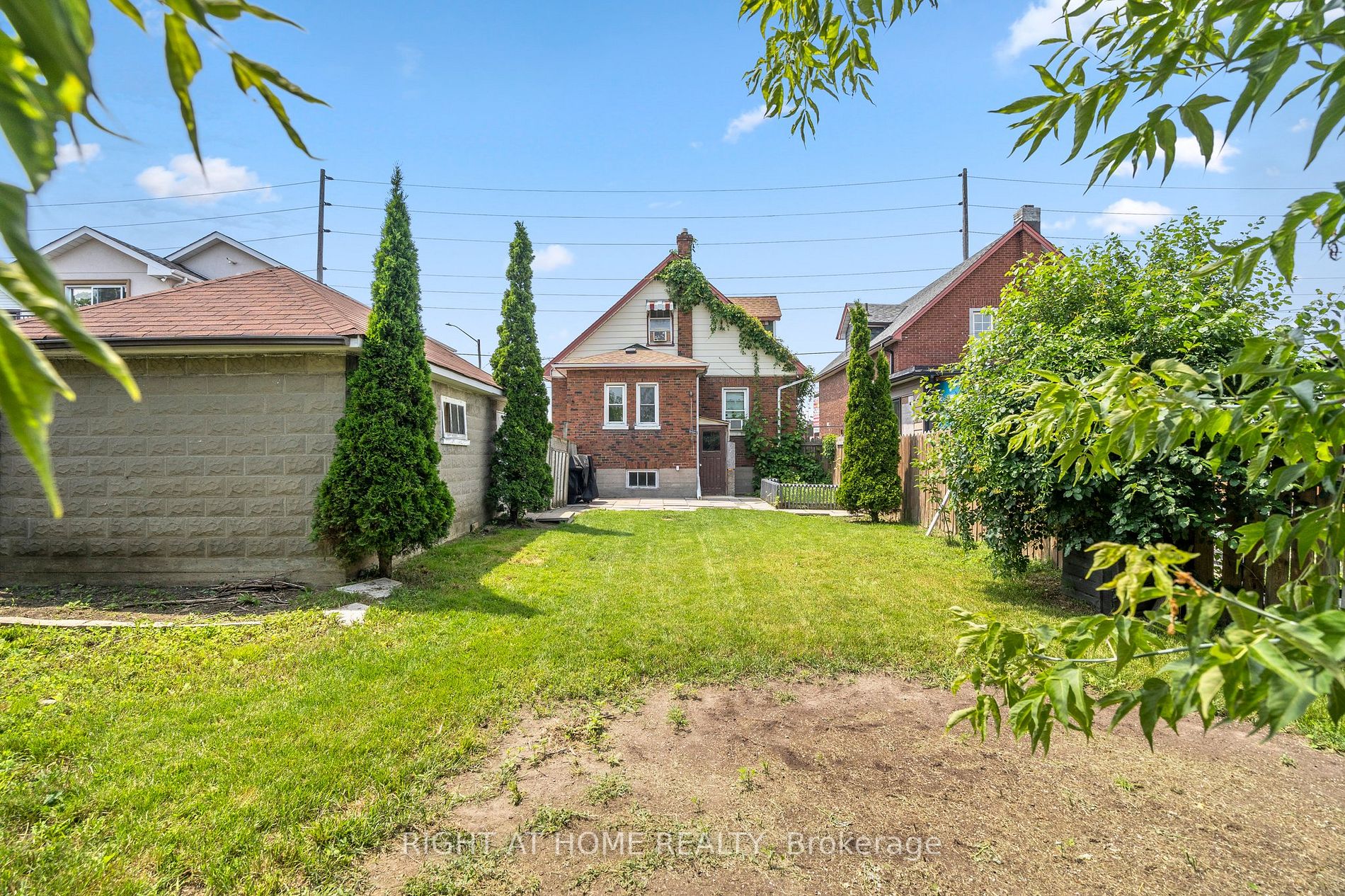 559 Ritson Rd S