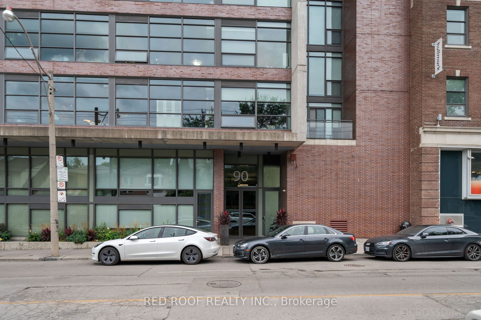 90 Broadview Ave, #Lw12