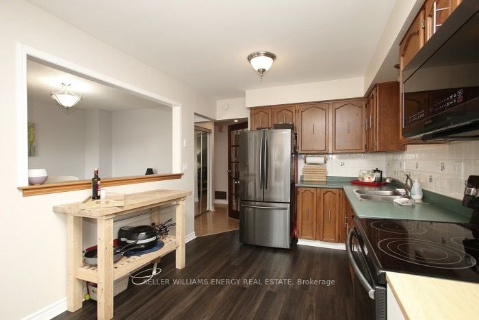 1326 Cherrydown Dr