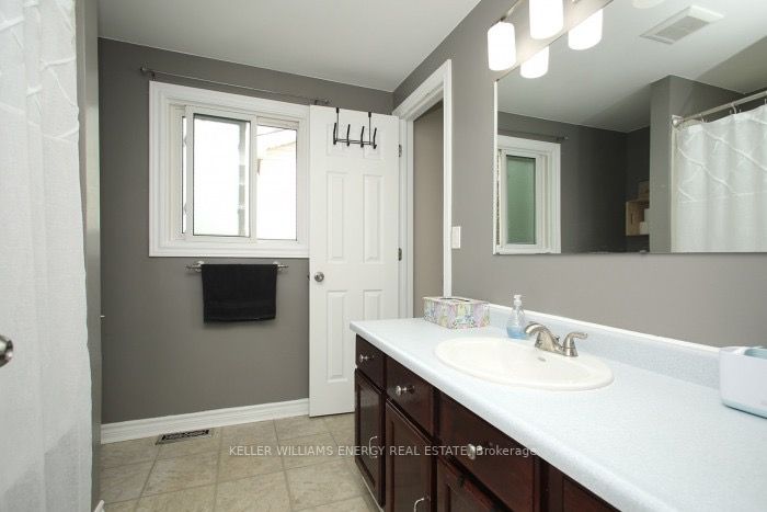 1326 Cherrydown Dr
