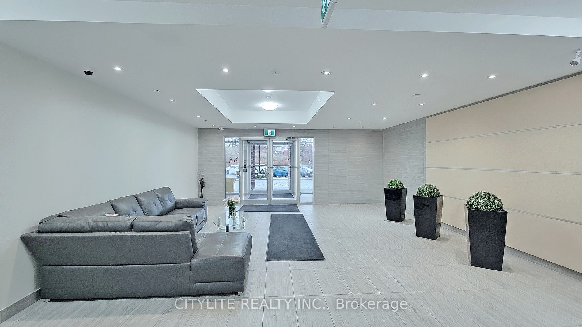 80 Aspen Springs Drive, #402