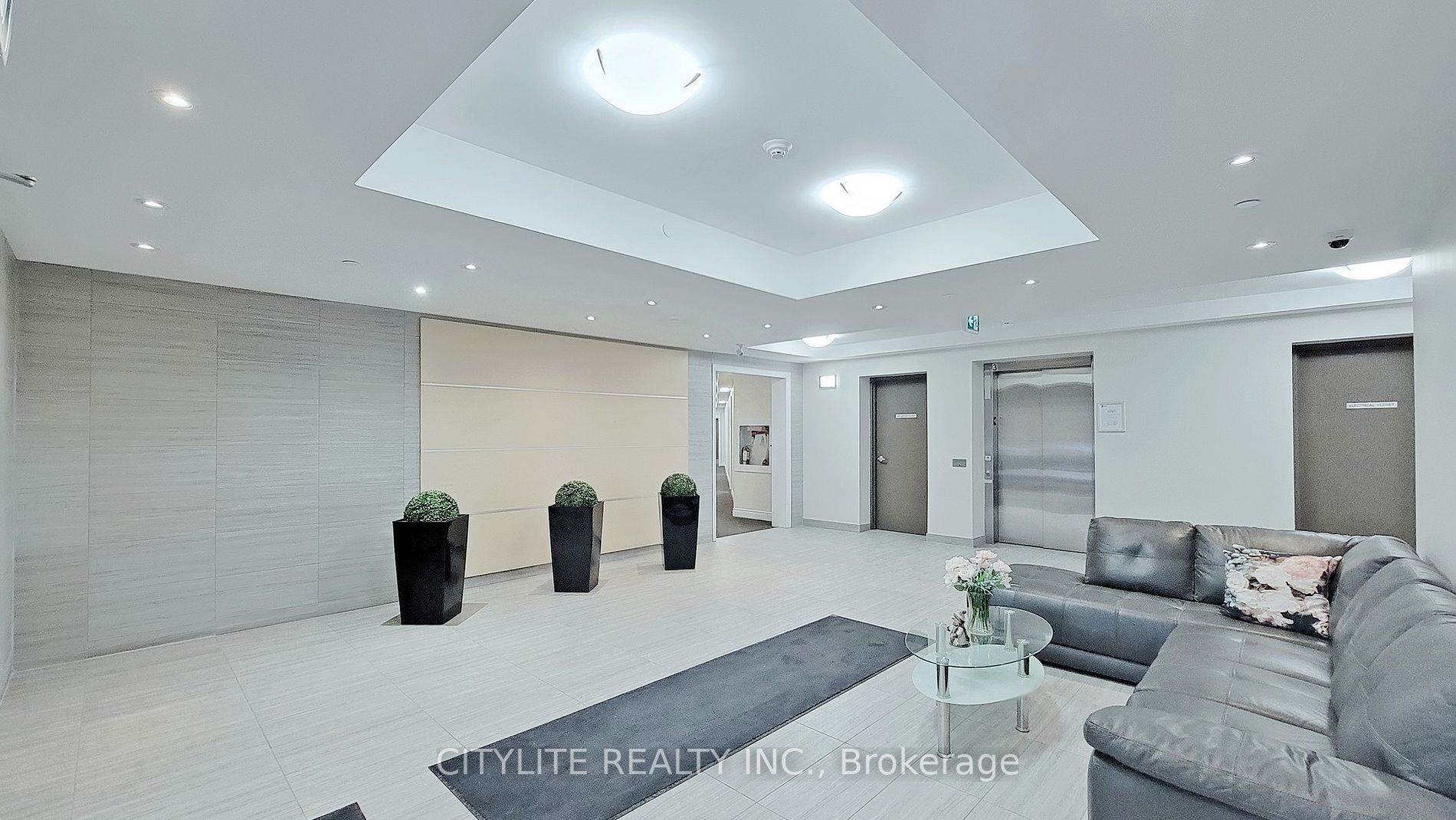 80 Aspen Springs Drive, #402
