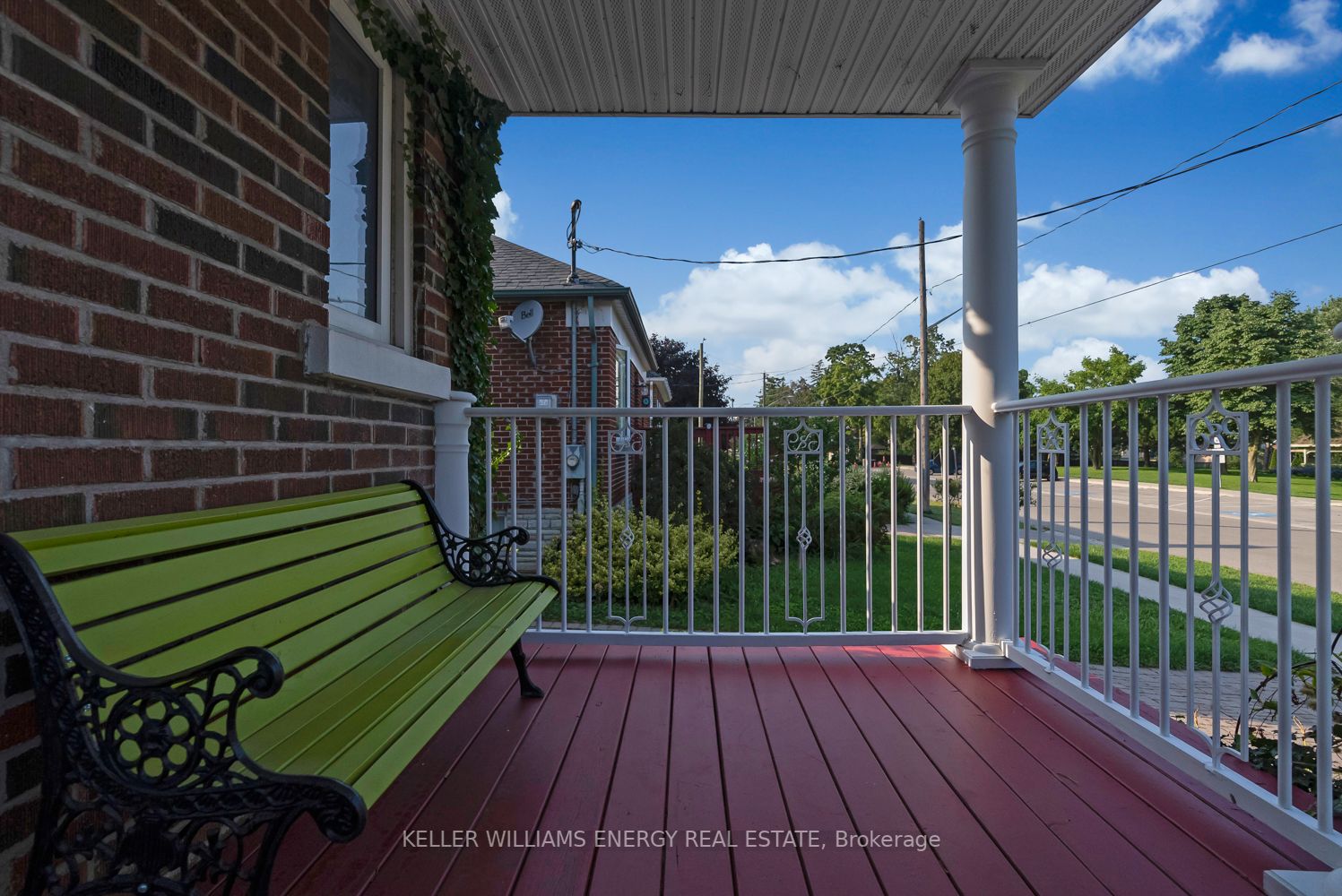 804 Byron St S