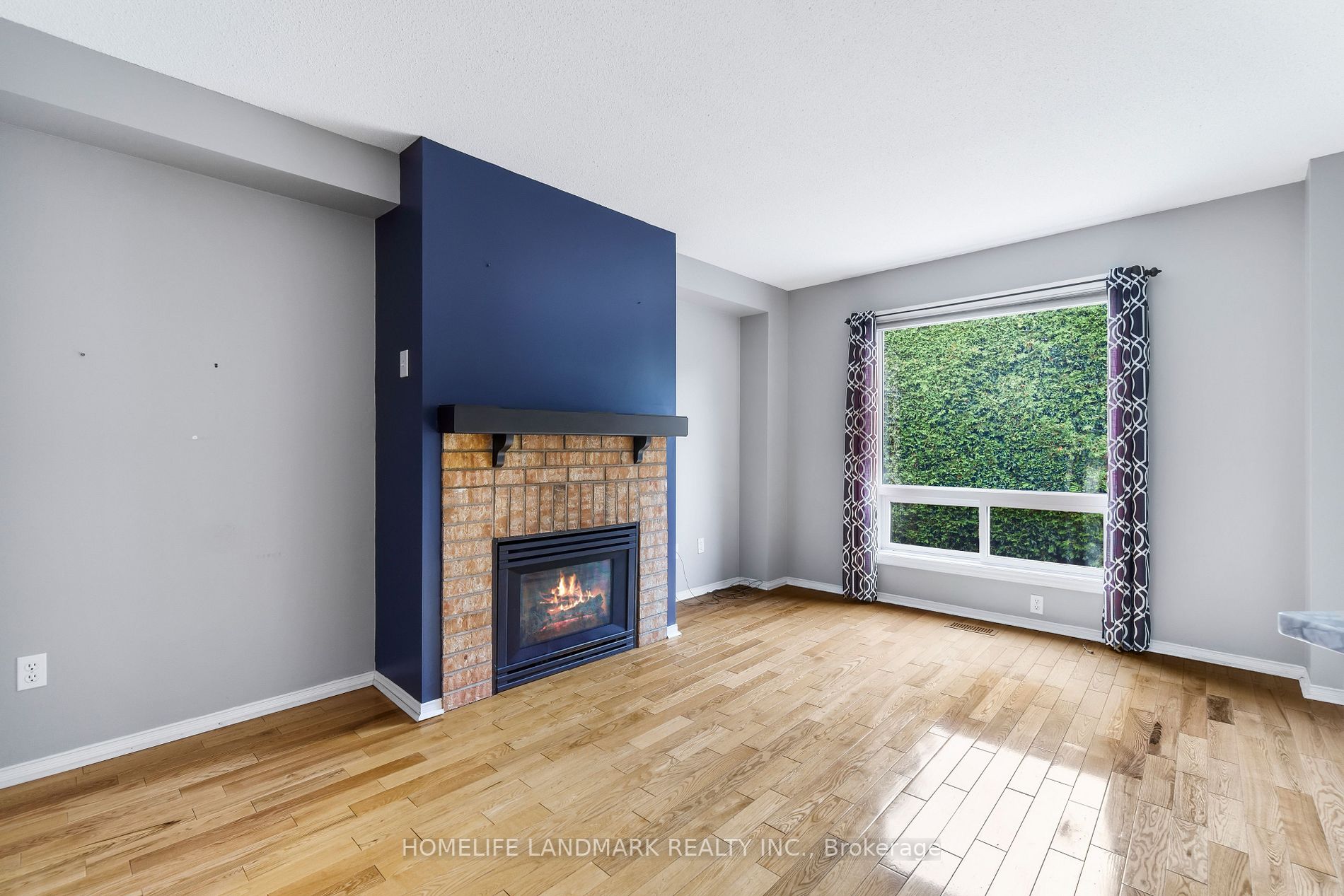 512 Sandalwood Crt