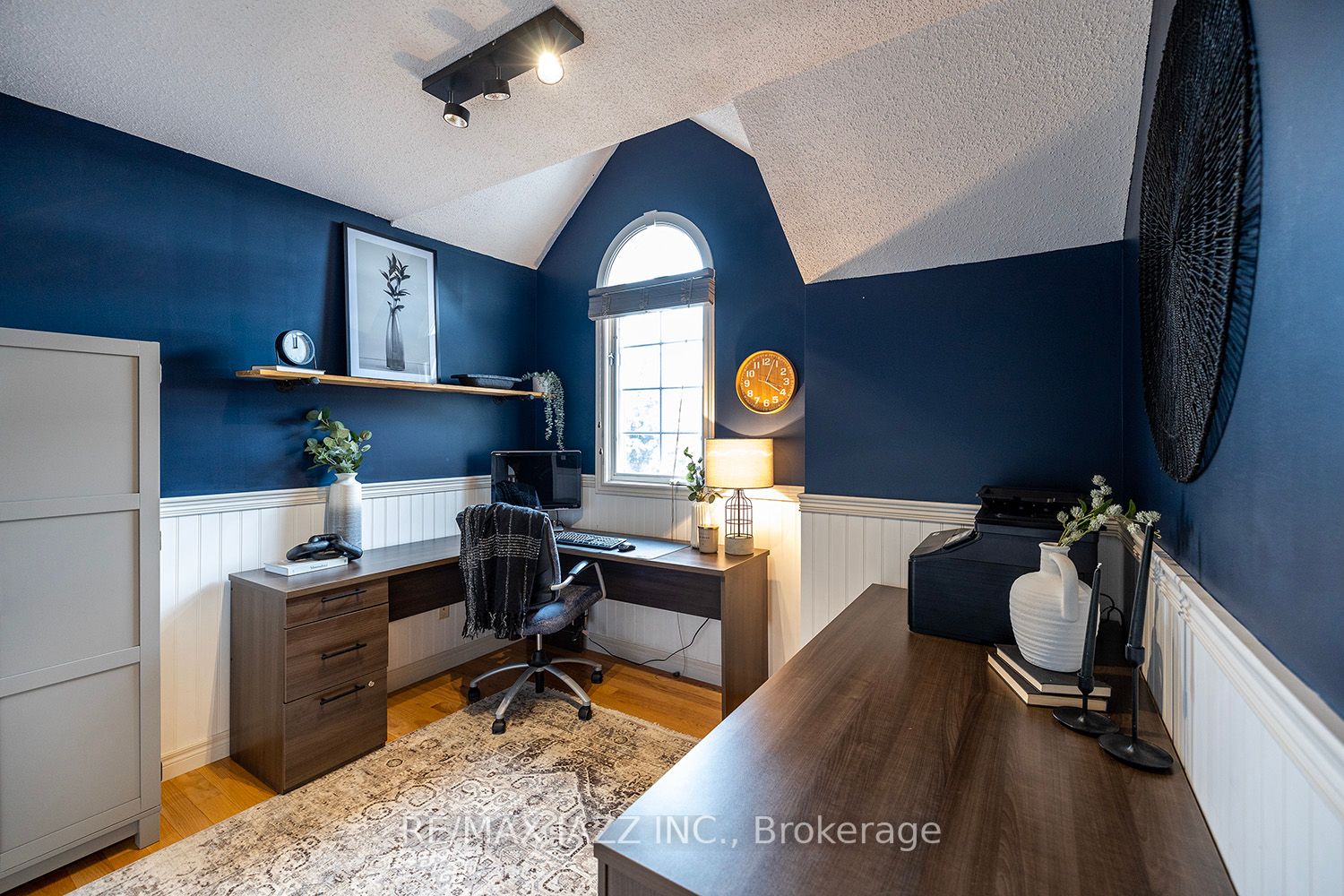 188 Niagara Dr