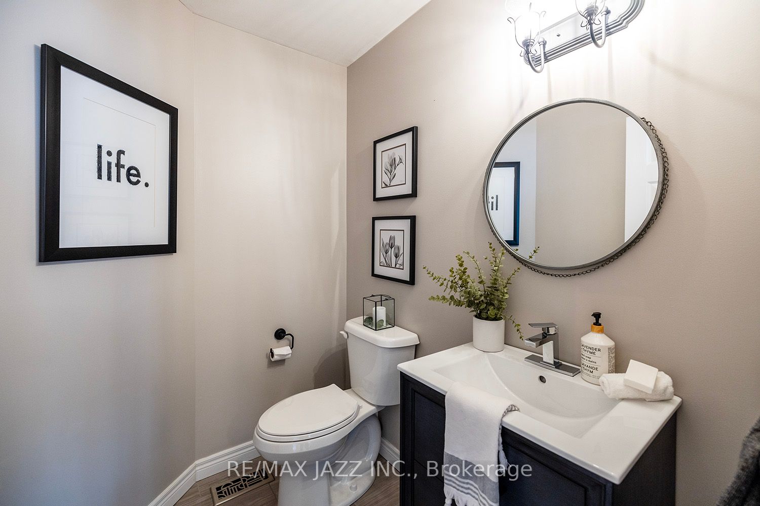 188 Niagara Dr
