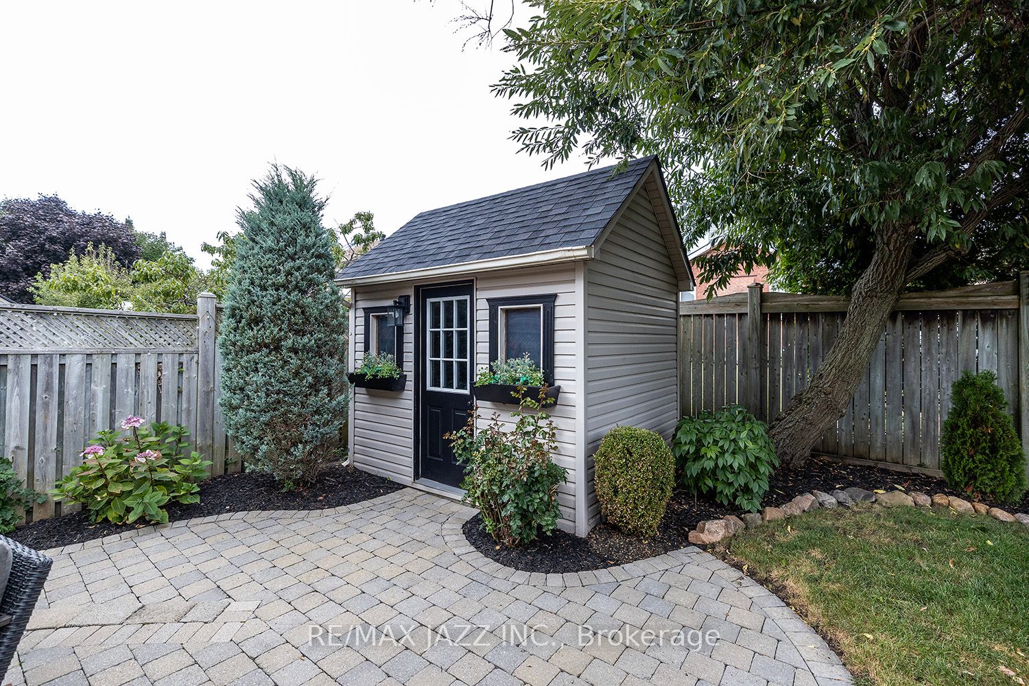 188 Niagara Dr