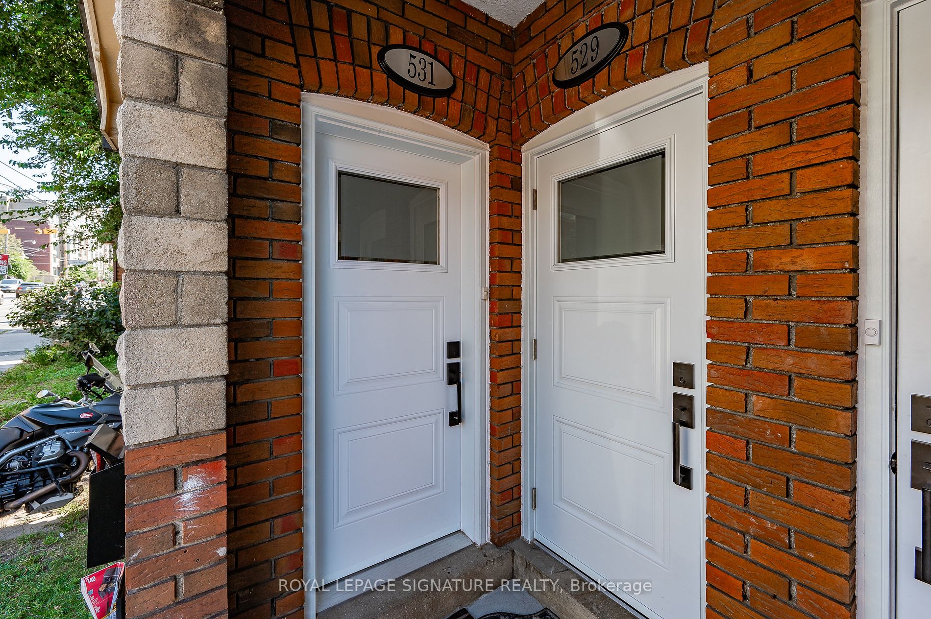 527-531 Kingston Rd