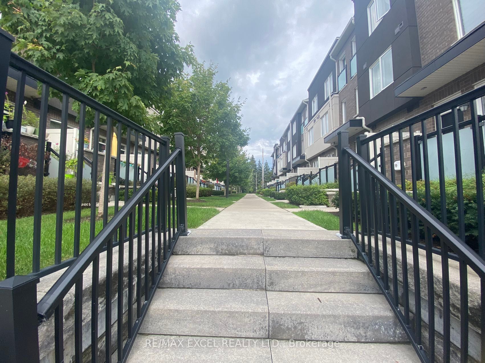 15 Heron Park Pl, #5