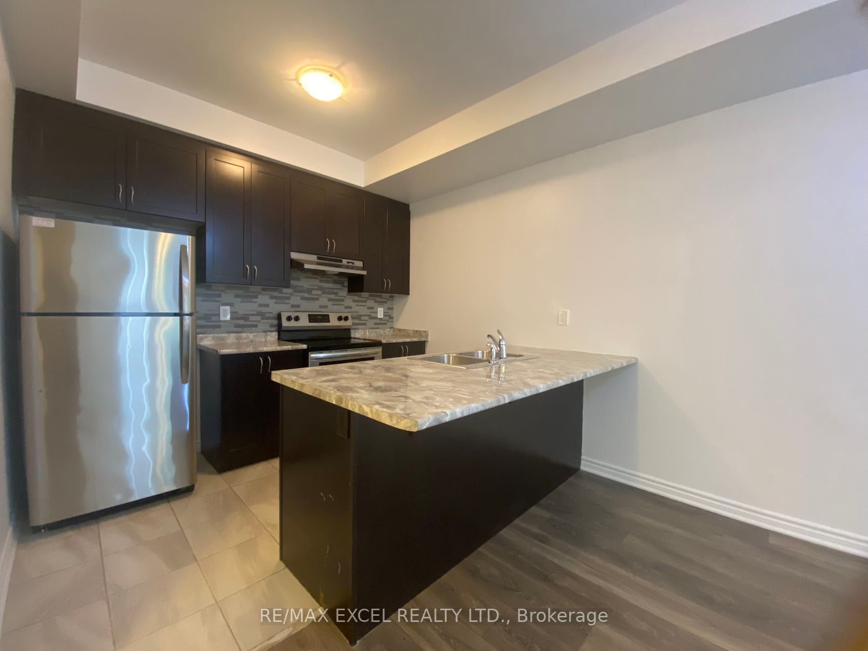 15 Heron Park Pl, #5