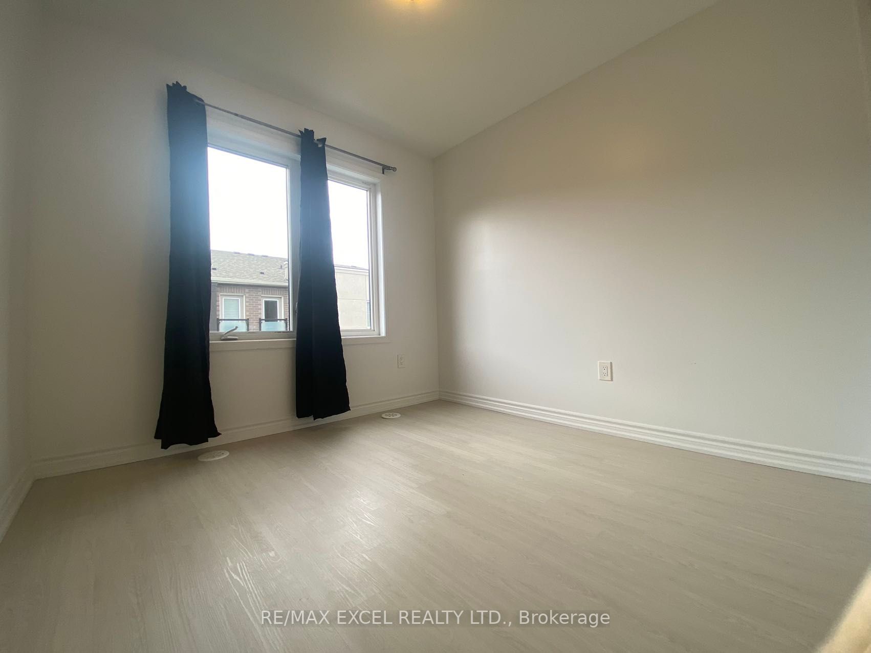 15 Heron Park Pl, #5