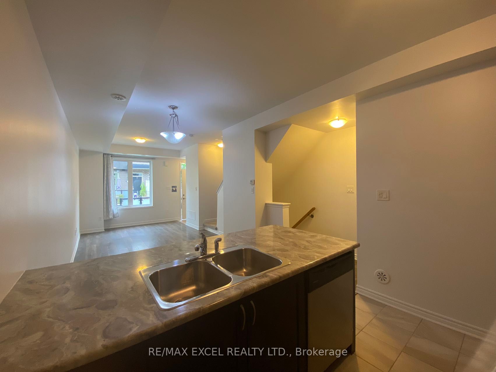 15 Heron Park Pl, #5