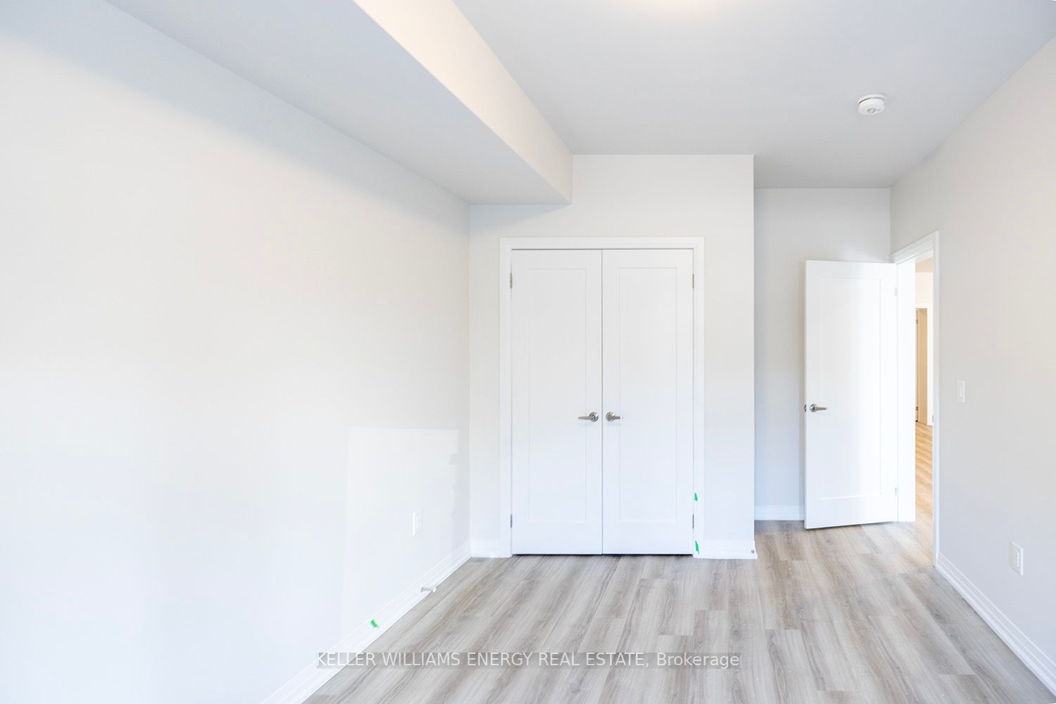 750 King St E, ##105