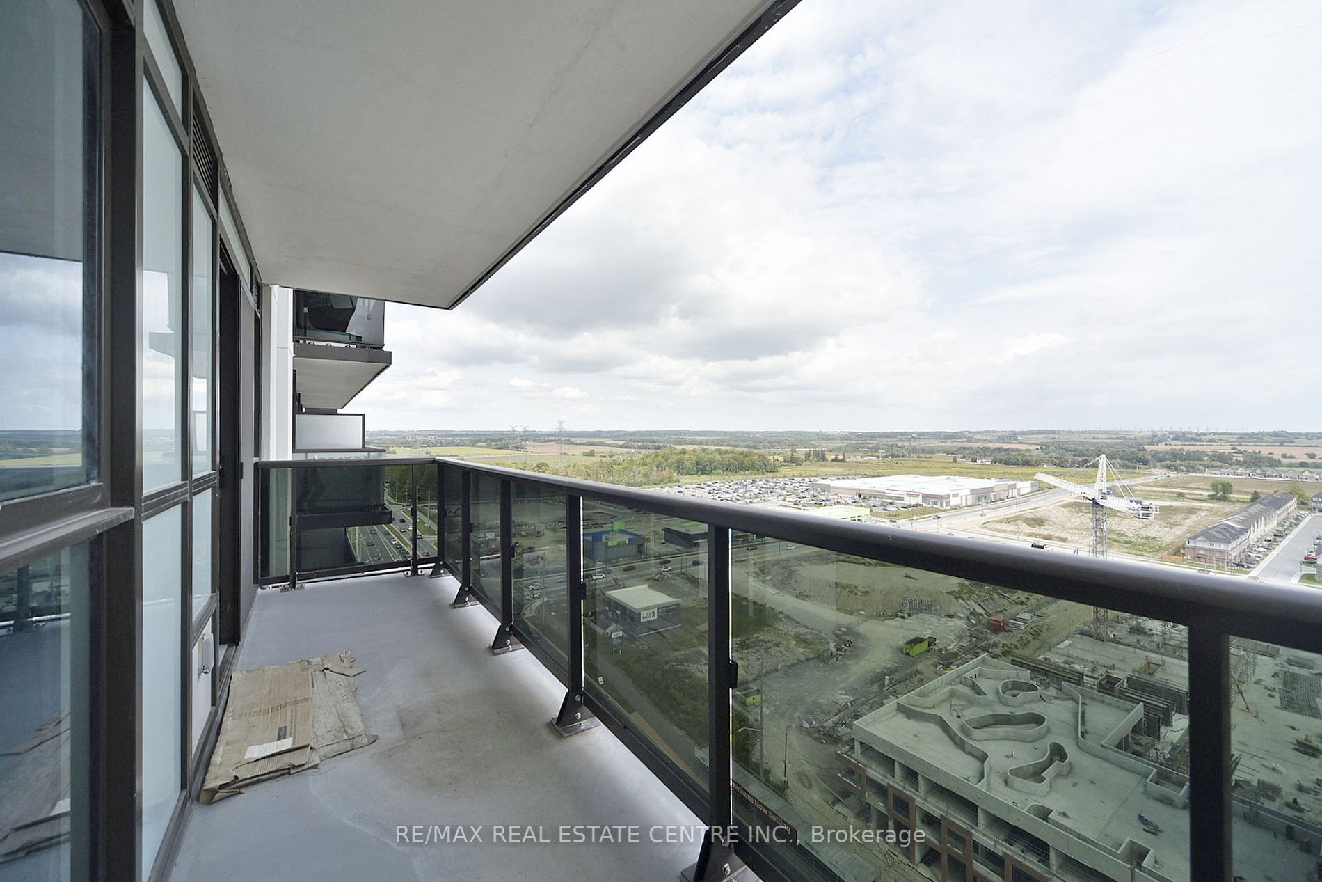 2550 Simcoe St, #1814