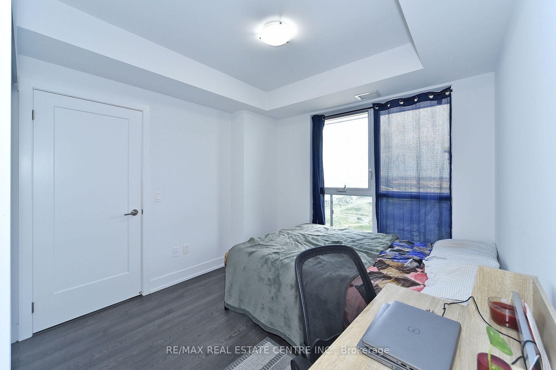 2550 Simcoe St, #1814