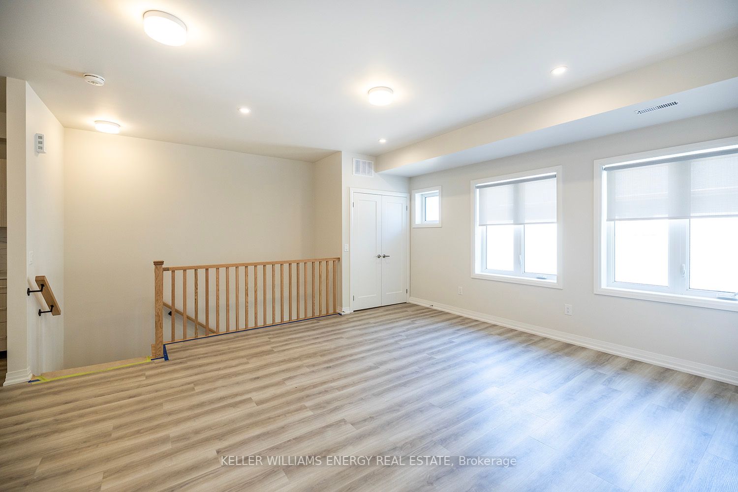 750 King St E, ##201