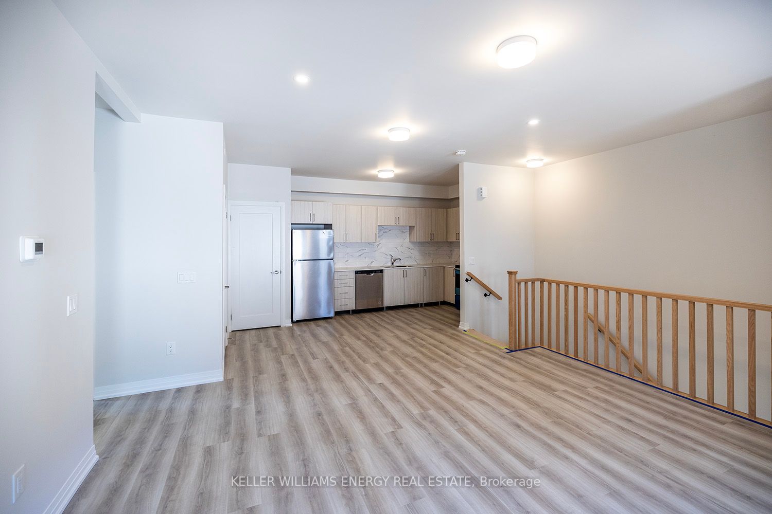 750 King St E, ##201
