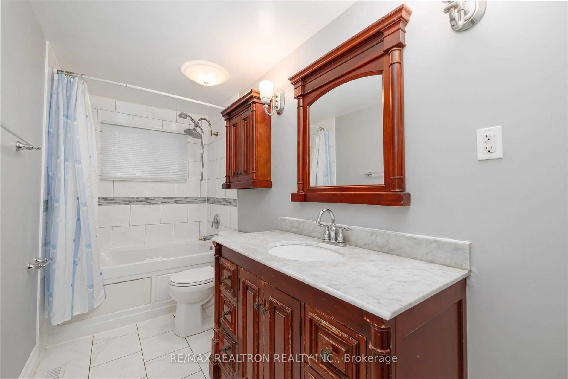 542 Dianne Dr