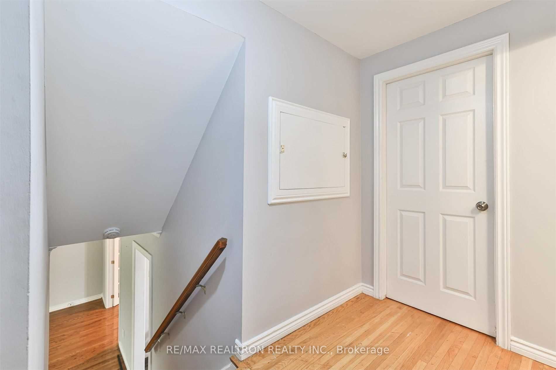542 Dianne Dr