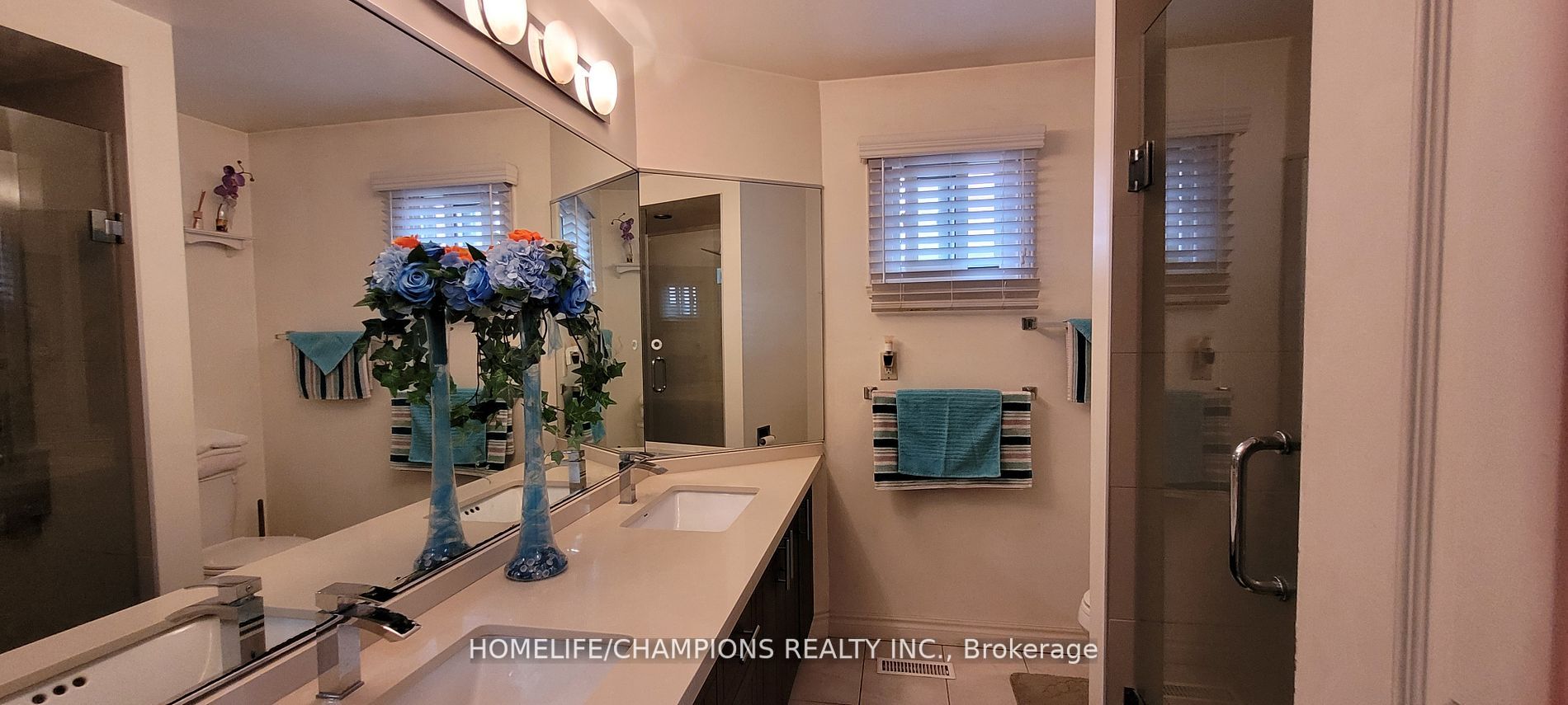 5 Baronial Crt