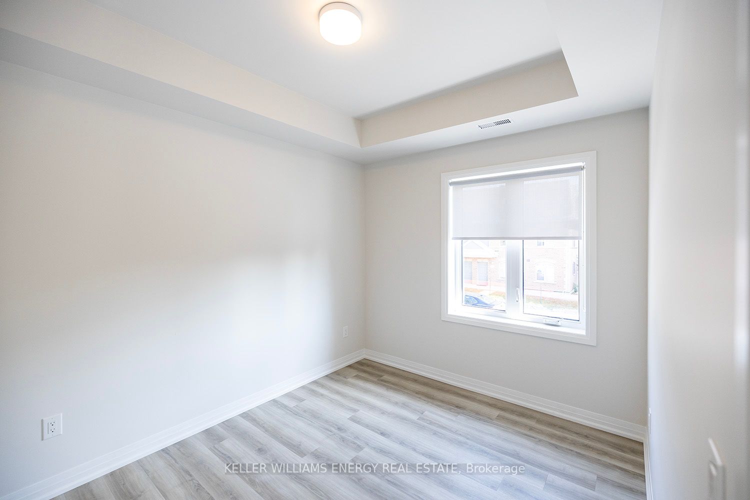 750 King St E, ##202