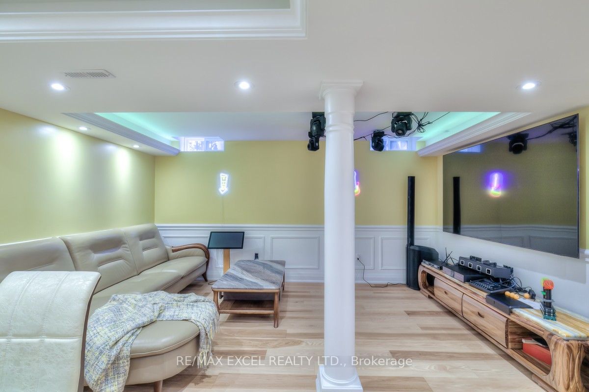 119 Chapel Park Sq