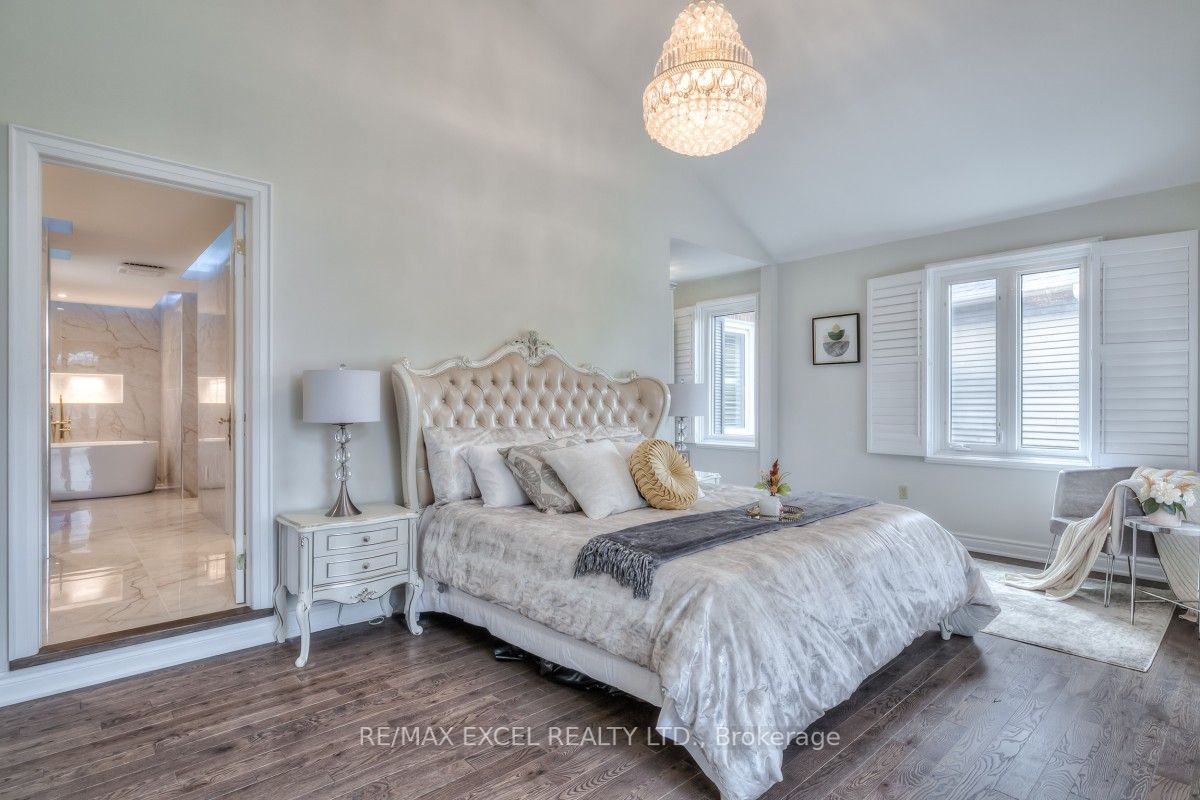 119 Chapel Park Sq