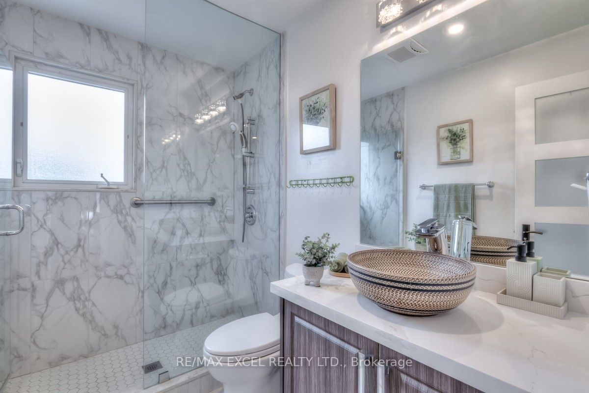 119 Chapel Park Sq