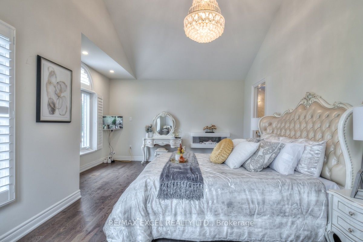 119 Chapel Park Sq