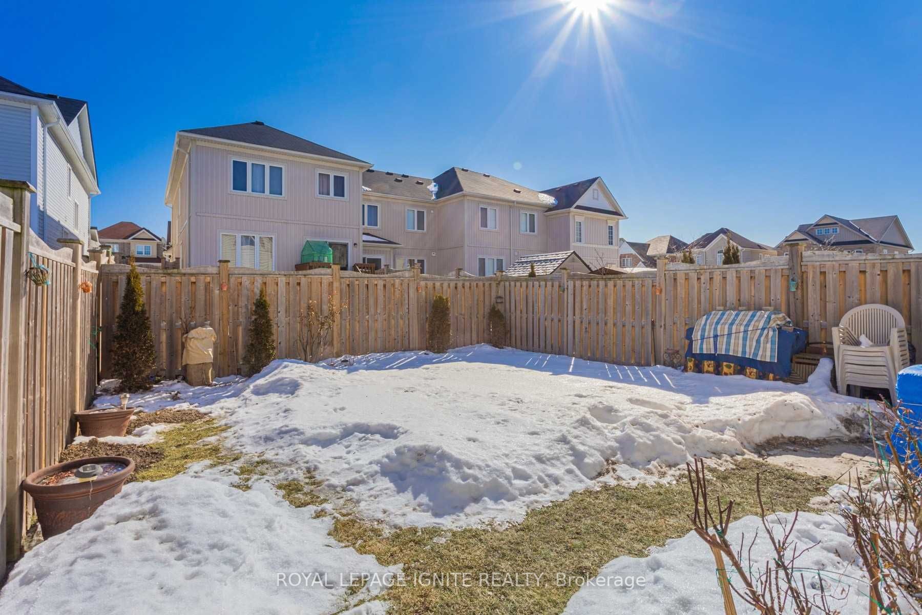 15 Gallimere Crt