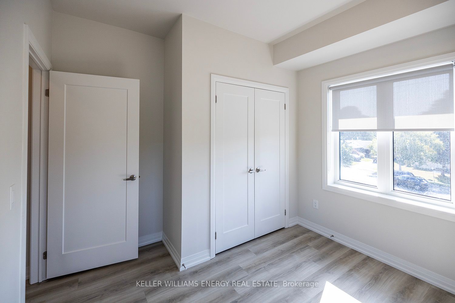 750 King St E, ##203
