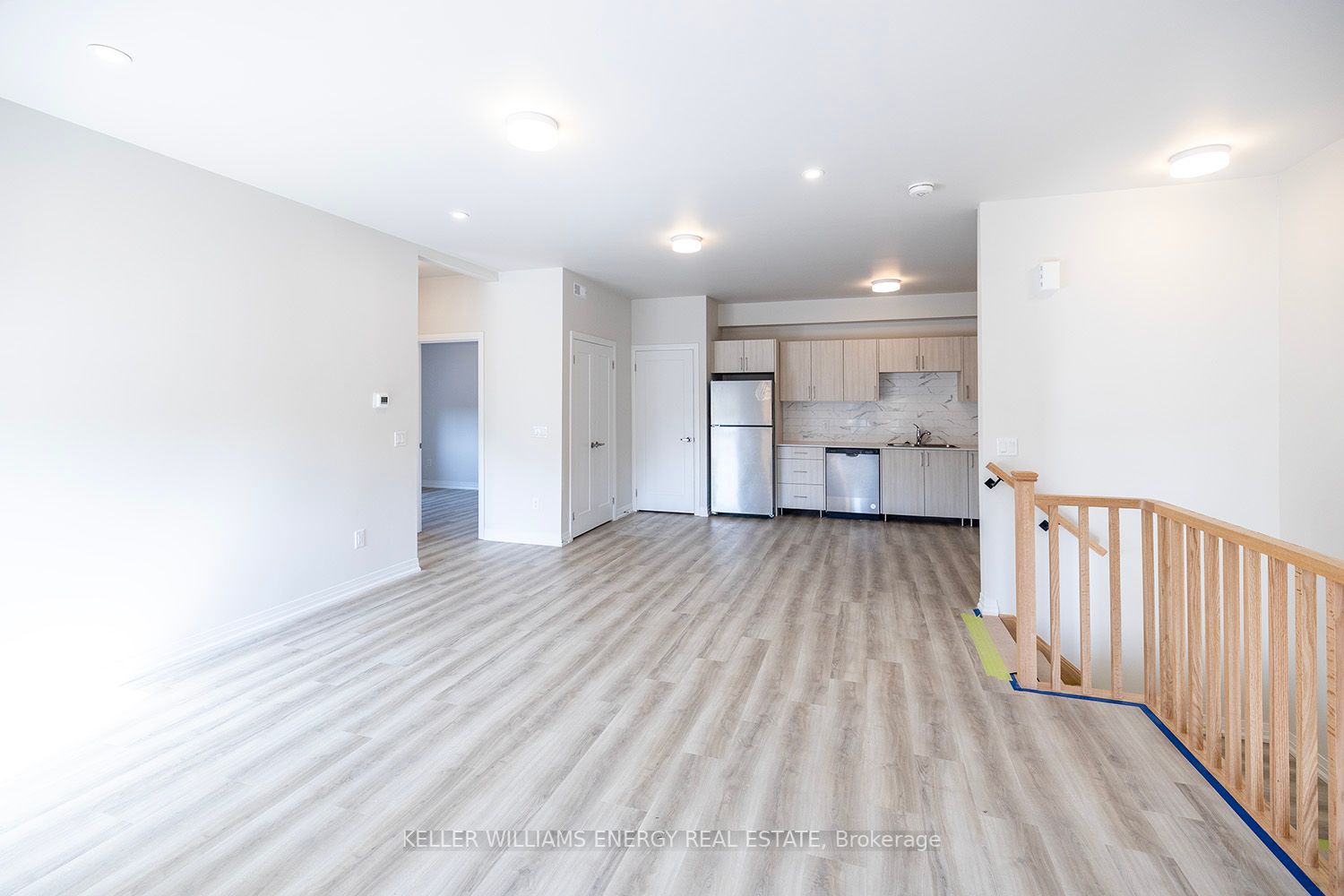 750 King St E, ##203
