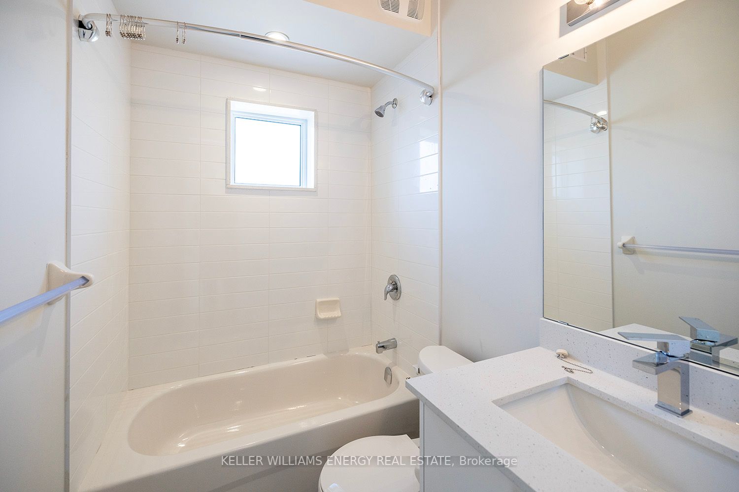 750 King St E, ##203