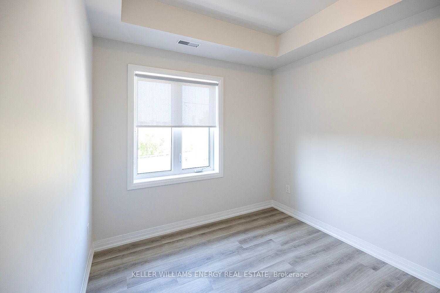 750 King St E, ##203