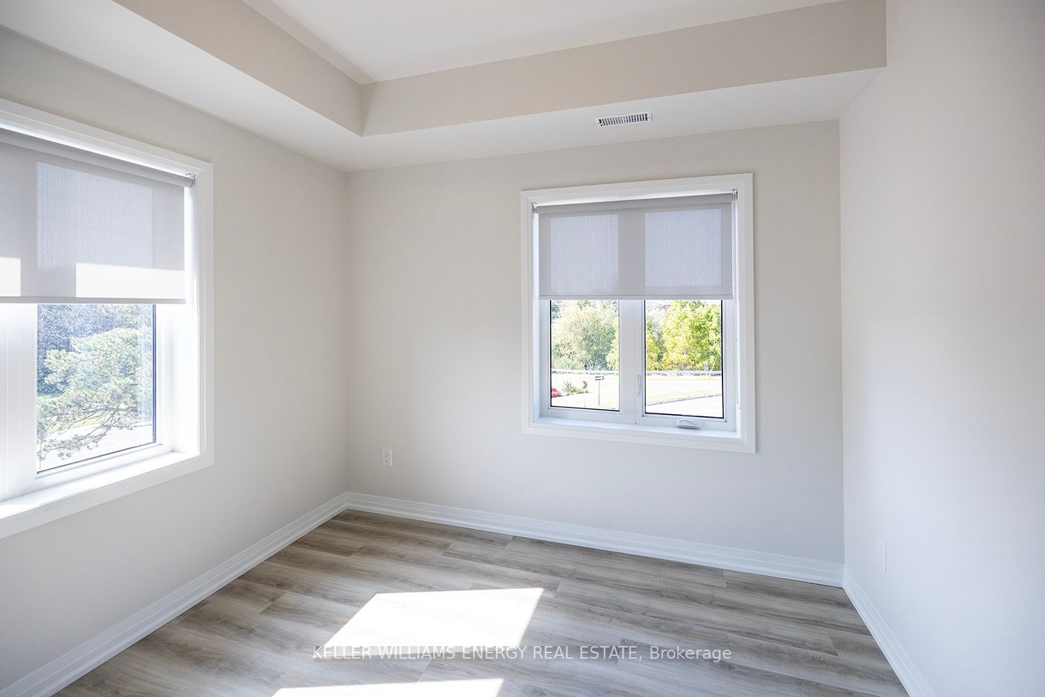 750 King St E, ##203