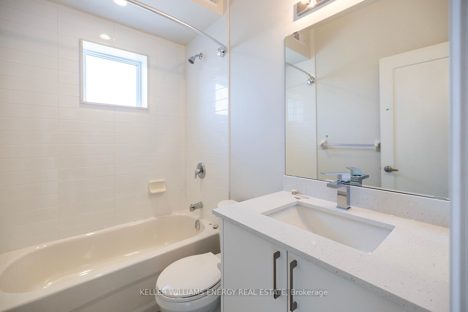 750 King St E, ##203