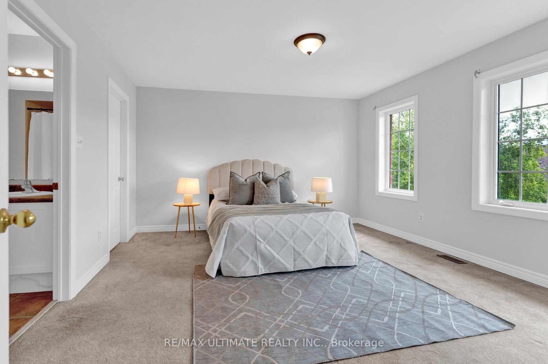4 Hoppe St