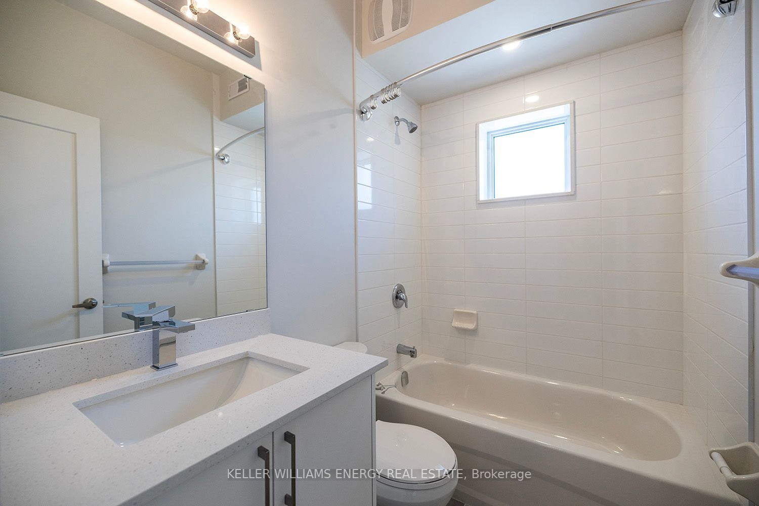 750 King Street E, ##204