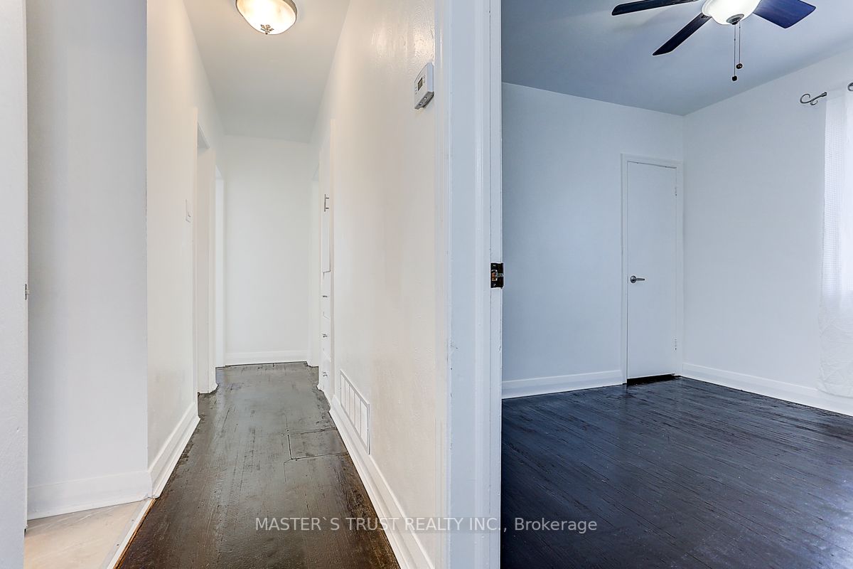 1032 Kennedy Road