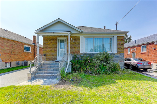 1032 Kennedy Rd, Toronto