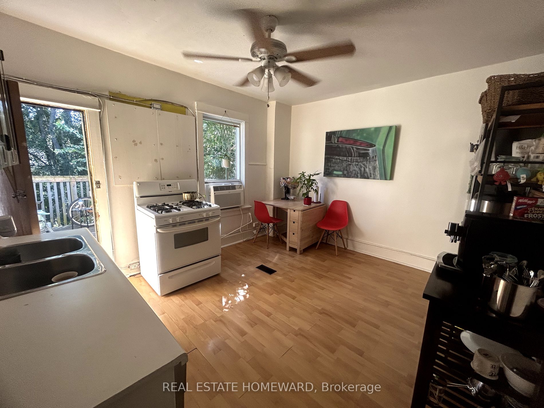 Listing E7000548 - Large Photo # 6