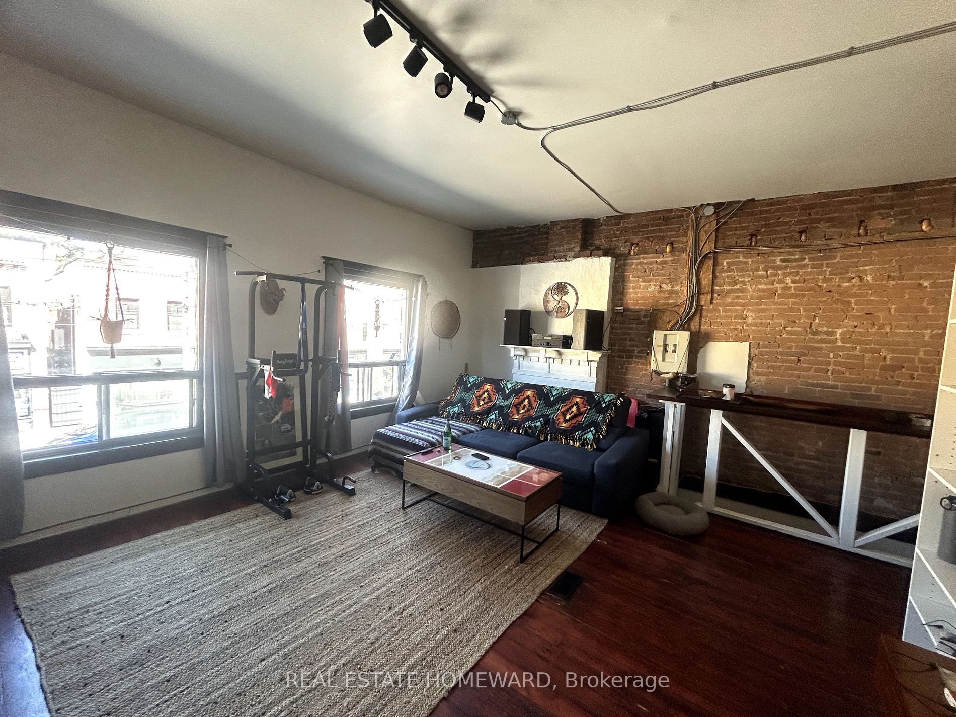 Listing E7000548 - Large Photo # 3