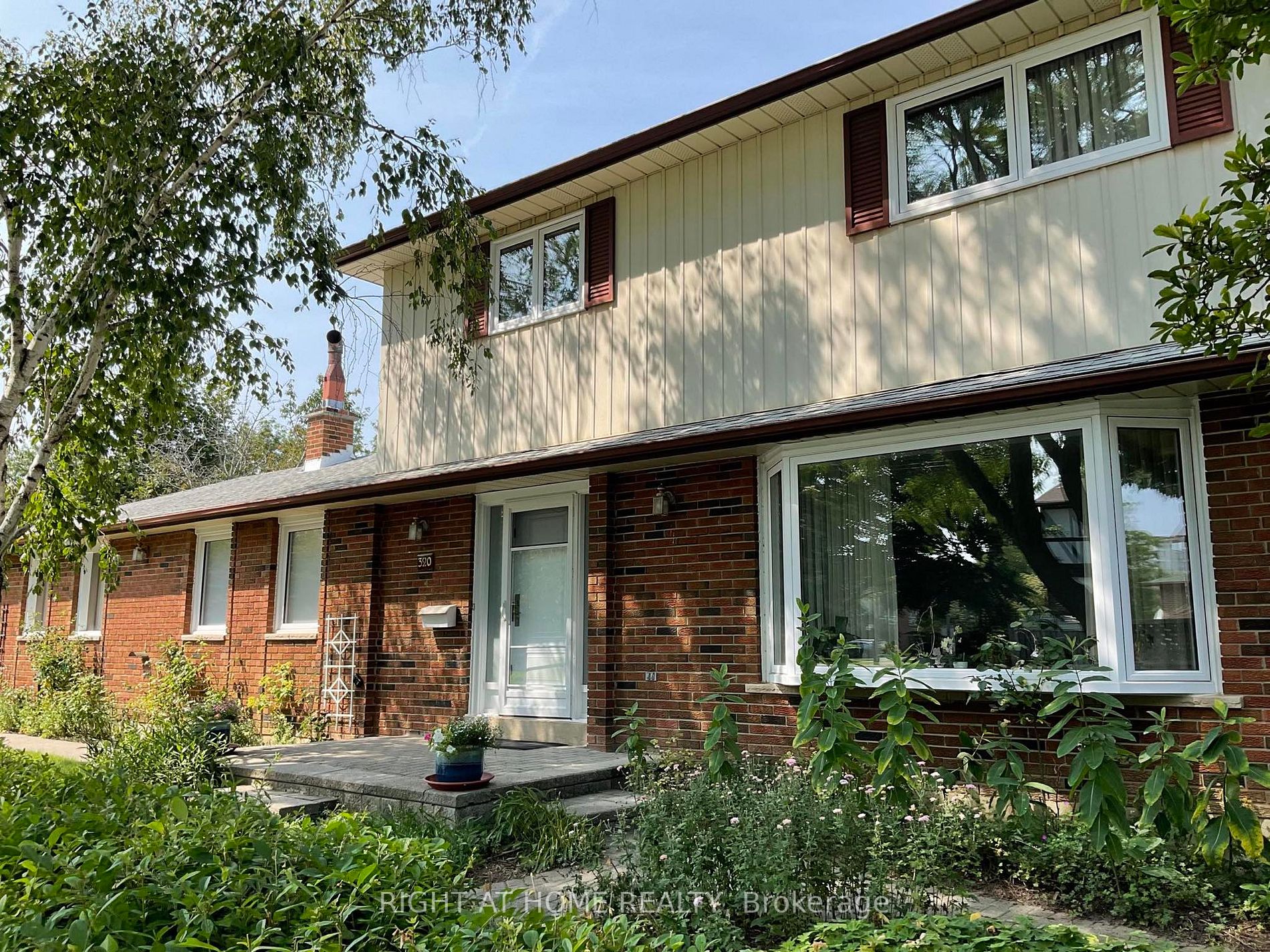 320 Trudelle St