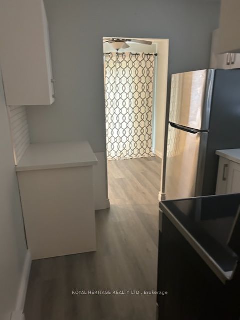 114 Orchard View Blvd, #3