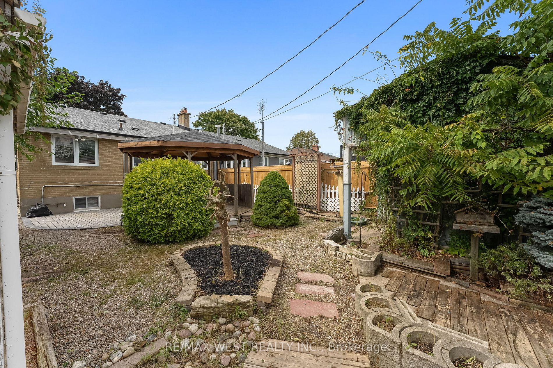 Listing E7000732 - Large Photo # 37