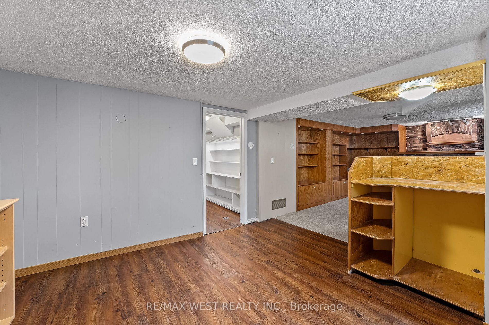 Listing E7000732 - Large Photo # 27