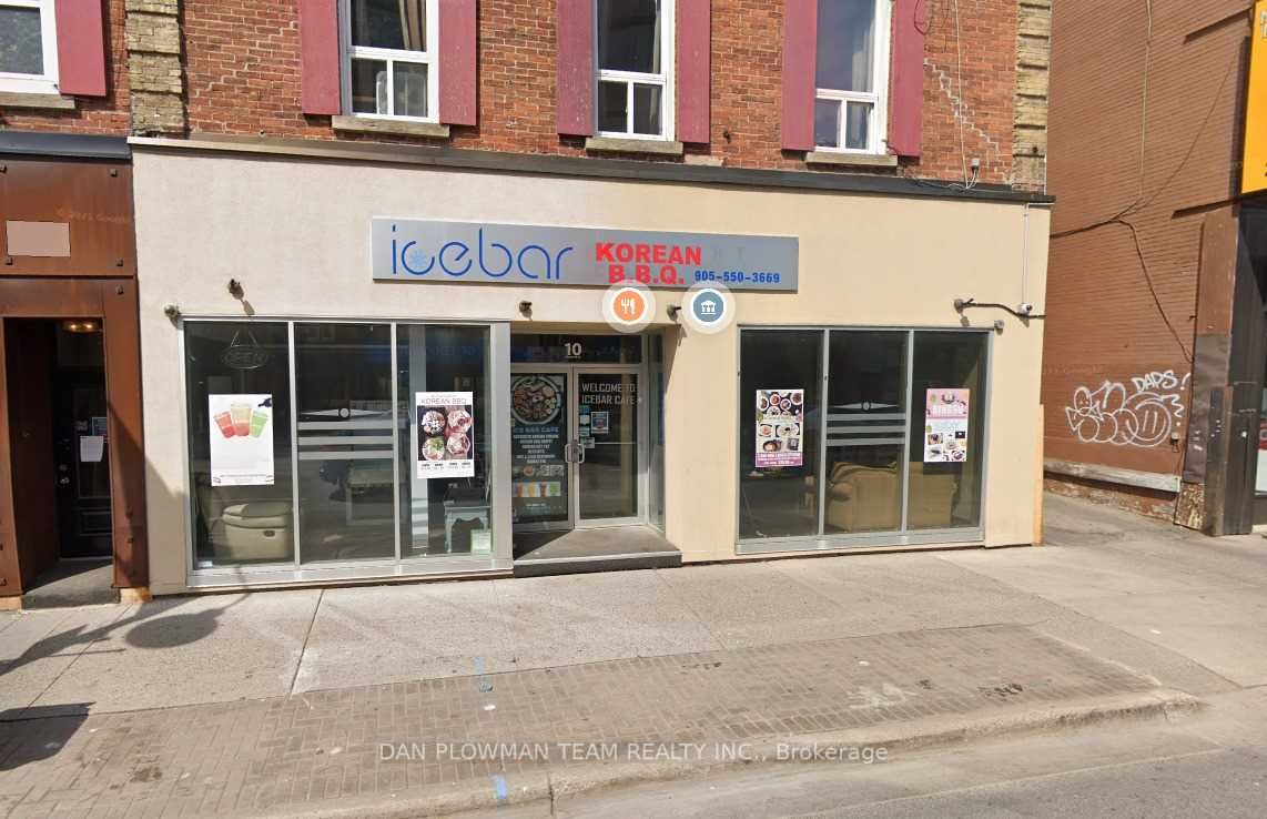 10 Simcoe St N
