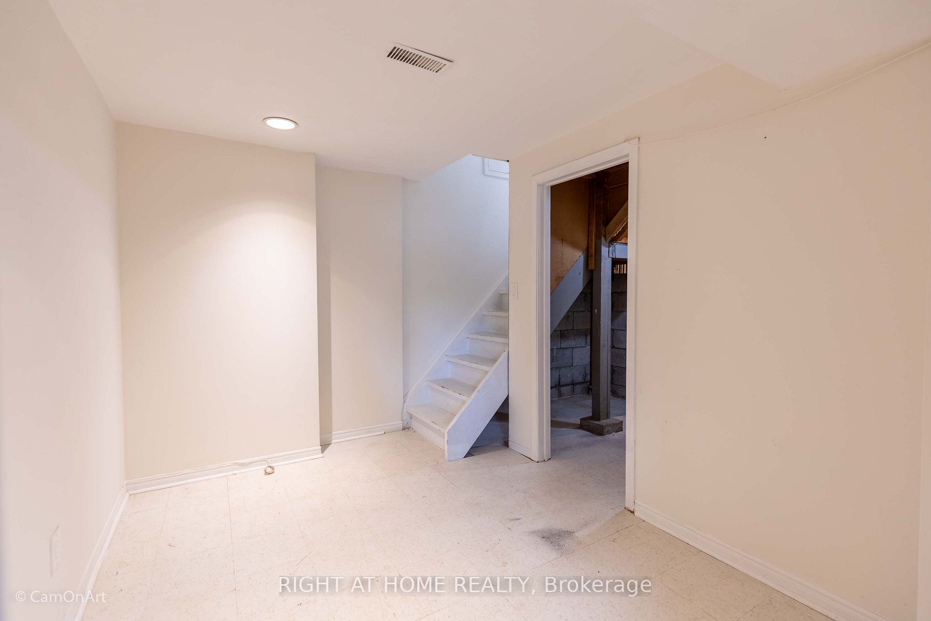 1 Lyncroft Dr